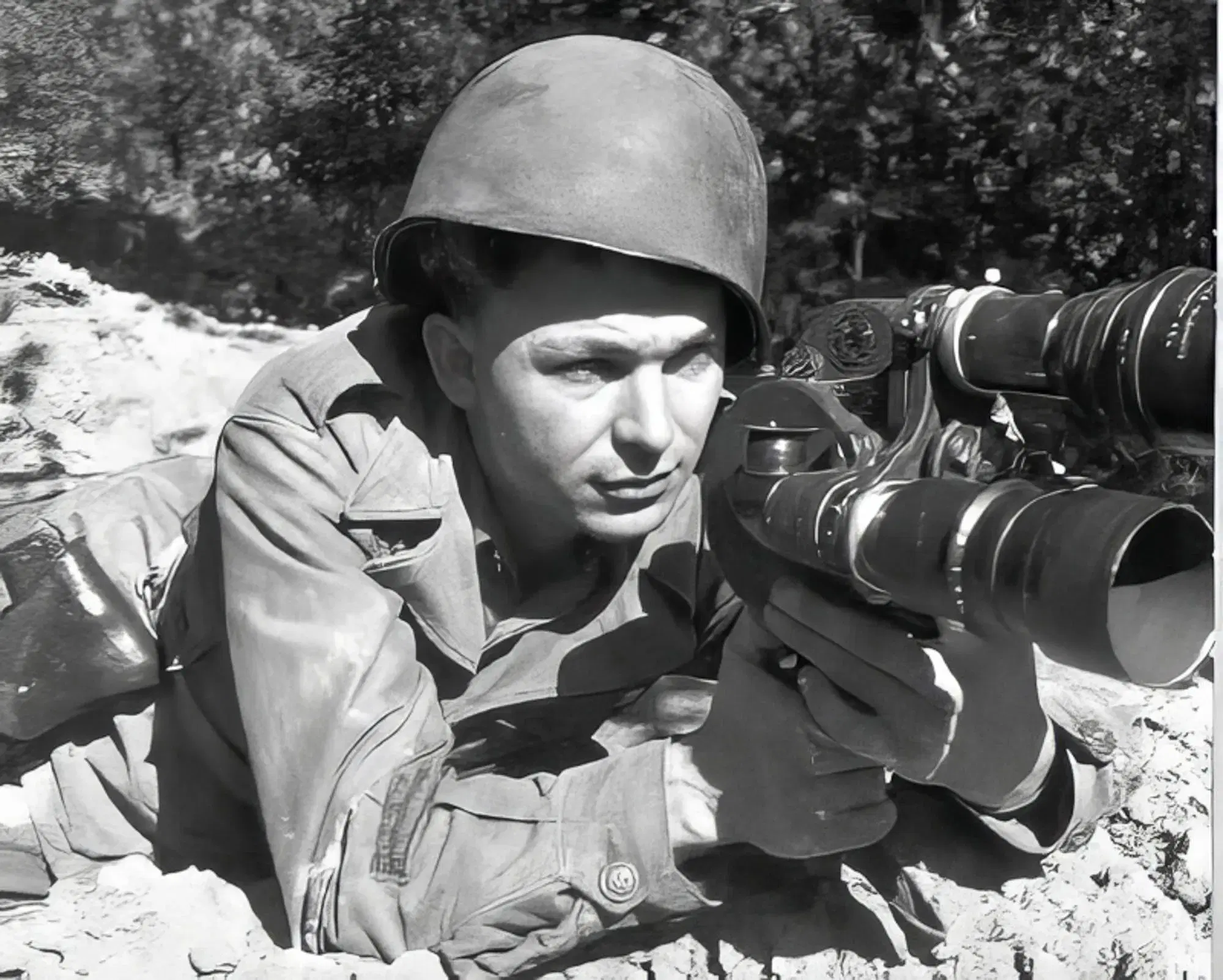 Jim Bates, WWII combat photographer, 165th Photo Signal Company, 82nd Airborne